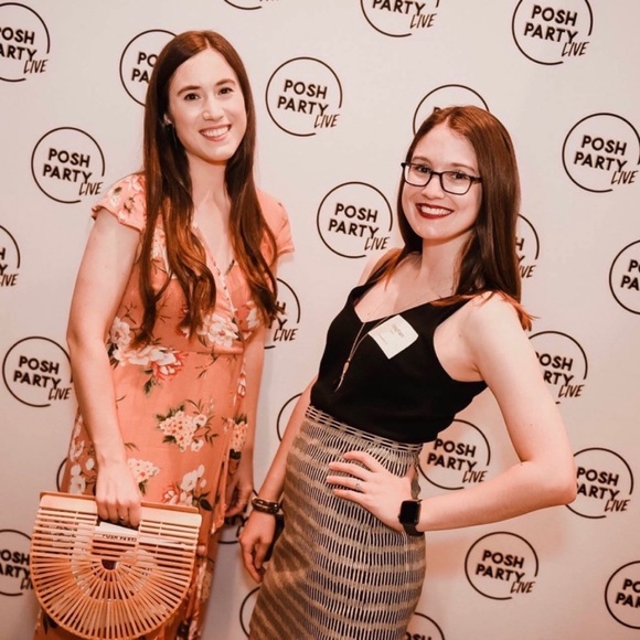 Meet Your Posher, Erica - Picture 7 of 16